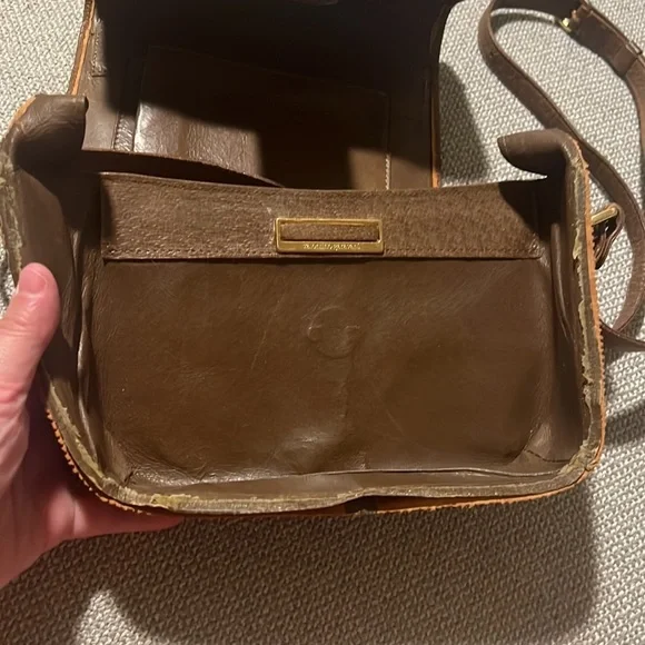 Valentino Garavani Vintage PROJECT Brown Leather Crossbody Bag - Picture 9 of 17